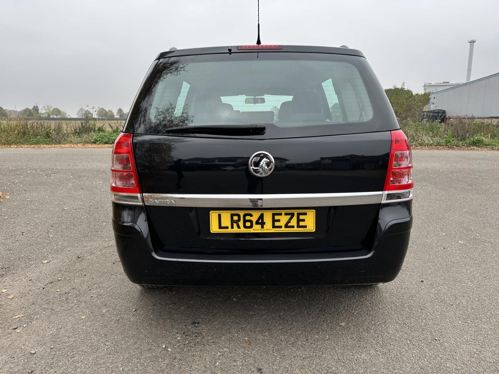 Vauxhall Zafira 1.8 16V Exclusiv MPV 5dr Petrol Manual Euro 5 (120 ps)